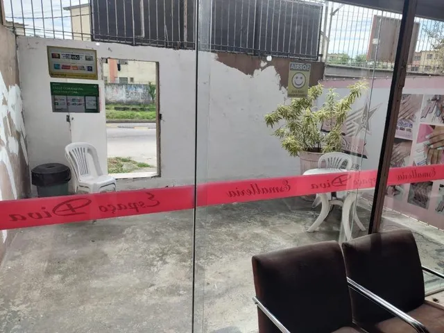 Imagem 10: Vendo Prédio na Estrada do Pré, 1.919 - Campo Grande - RJ Localização: Ao lado do