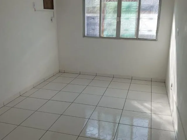Imagem 2: VENDO CASA COM PISCINA EM CAMPO GRANDE - RJ: Localização: Bairro Alessandra - Rua