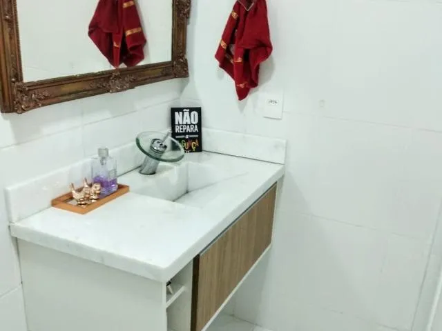 Imagem 9: VENDO EXCELENTE CASA DUPLEX - GUARATIBA - RJ Localização: Descrição: - 03 quartos