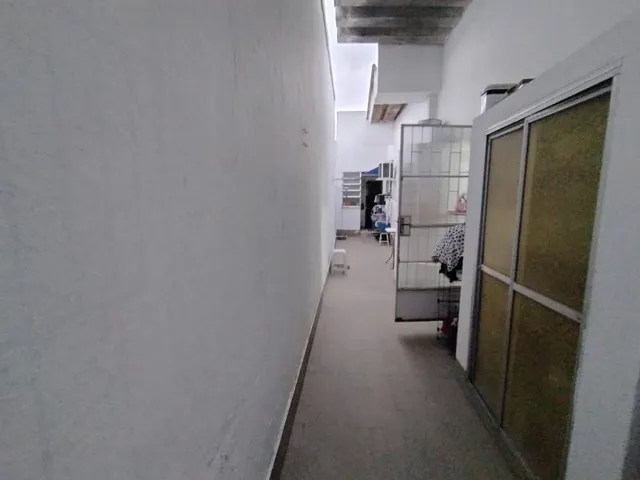Imagem 6: VENDO CASA EM CAMPO GRANDE - RJ Localização: Rua Rio Bonito, próximo ao viaduto