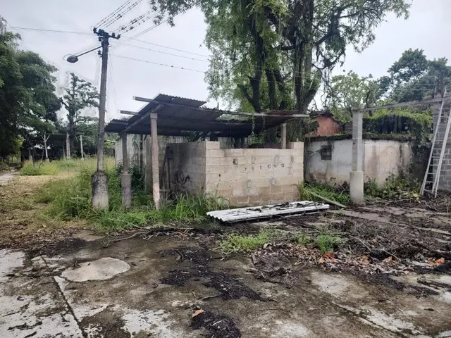 Imagem 8: VENDO/ALUGO SÍTIO EM CAMPO GRANDE - RJ Localização: Próximo à Paróquia São João