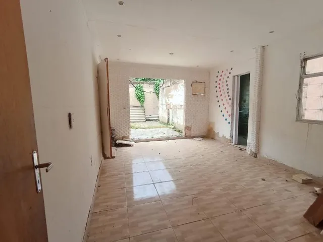 Imagem 12: VENDO CASA EM CAMPO GRANDE - RJ Localização: Bairro Moínho, próximo ao sítio