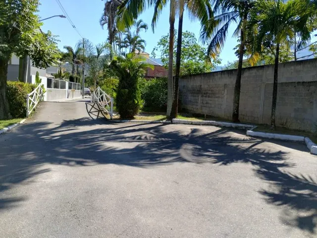 Imagem 15: VENDO CASA EM CAMPO GRANDE - RJ Localização: Próximo à espaço gourmet do Rio da