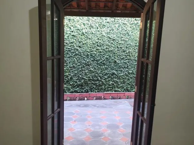 Imagem 4: VENDO CASA EM CAMPO GRANDE - RJ Localização: Próximo ao supermercado Carrefour