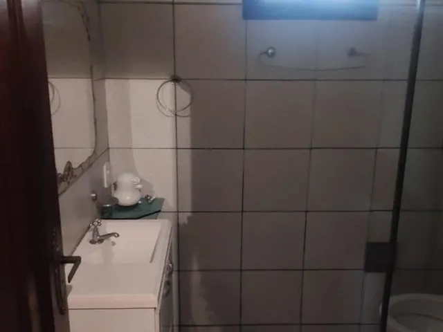 Imagem 8: VENDO CASA EM CAMPO GRANDE - RJ Localização: Próximo ao supermercado Carrefour
