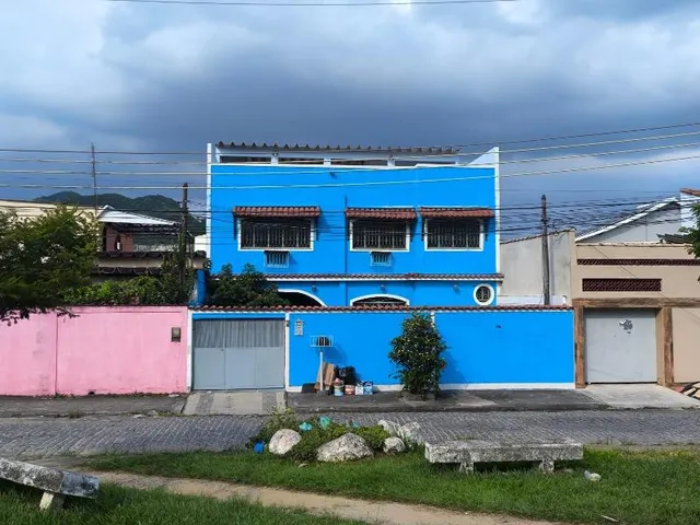 Imagem: VENDO EXCELENTE CASA TRIPLEX EM CAMPO GRANDE