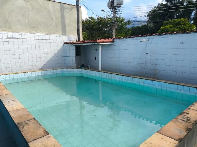 Imagem 11: VENDO EXCELENTE CASA TRIPLEX EM CAMPO GRANDE - RJ Localização: Próximo à Estrada do