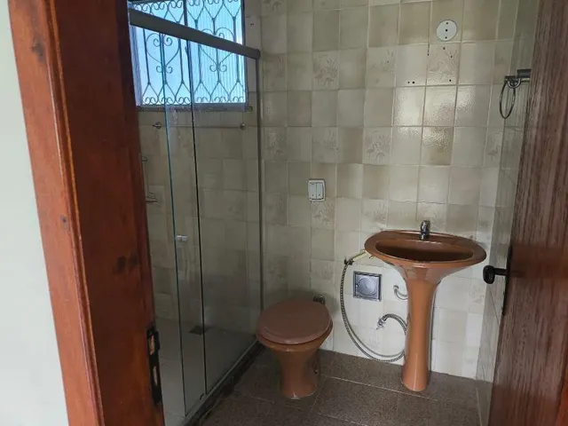 Imagem 13: VENDO EXCELENTE CASA TRIPLEX EM CAMPO GRANDE - RJ Localização: Próximo à Estrada do