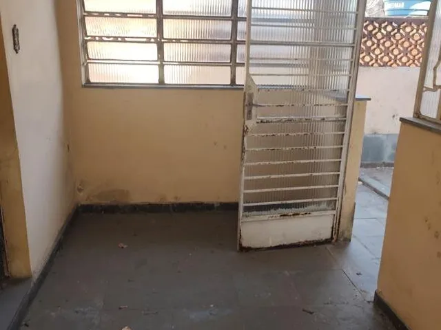Imagem 9: VENDO CASA EM CAMPO GRANDE - RJ Localização: Rua Viúva Dantas. Próximo ao
