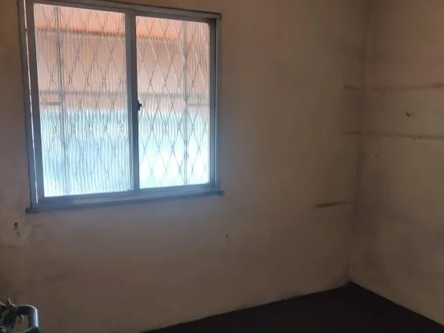 Imagem 4: VENDO CASA EM CAMPO GRANDE - RJ Localização: Rua Viúva Dantas. Próximo ao