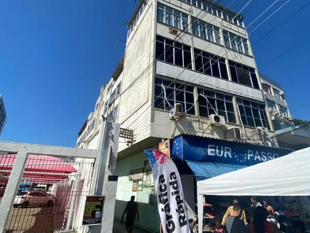 Imagem 4: Vendo Sala Comercial- Campo Grande - RJ Localização: Rua Augusto Vasconcelos, rua