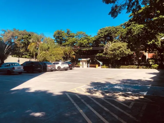 Imagem 8: ALUGO LOJA NO WEST MEDICAL CENTER EM CAMPO GRANDE - RJ Prédio com exuberante fachada