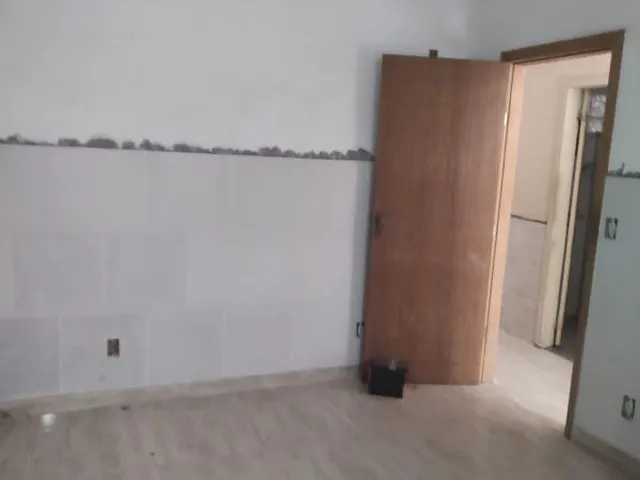 Imagem 6: VENDO CASA EM CAMPO GRANDE - RJ Localização: Rua Solânea, próximo ao West Shopping