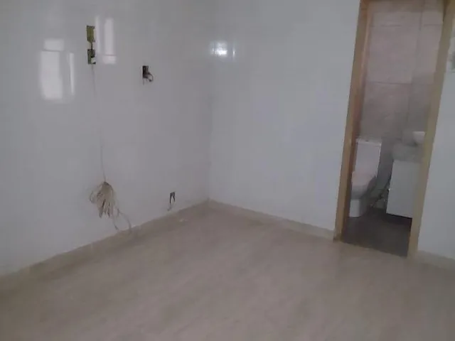 Imagem 8: VENDO CASA EM CAMPO GRANDE - RJ Localização: Rua Solânea, próximo ao West Shopping