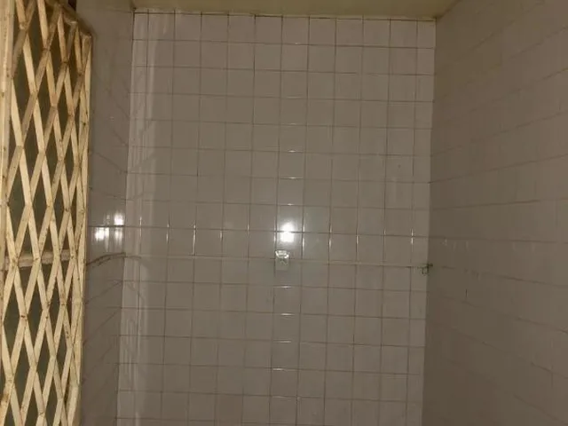 Imagem 2: ALUGO LOJA NA LATERAL DO HOSPITAL ROCHA FARIA EM CAMPO GRANDE - RJ Excelente Ponto
