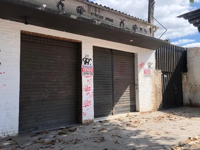 Imagem: VENDO LOJA COMERCIAL COM 2 CASAS NOS FUNDOS