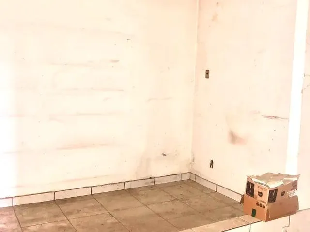 Imagem 5: VENDO LOJA COMERCIAL COM 2 CASAS NOS FUNDOS EM CAMPO GRANDE - RJ Localização: Estrada