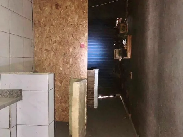 Imagem 2: VENDO LOJA COMERCIAL COM 2 CASAS NOS FUNDOS EM CAMPO GRANDE - RJ Localização: Estrada
