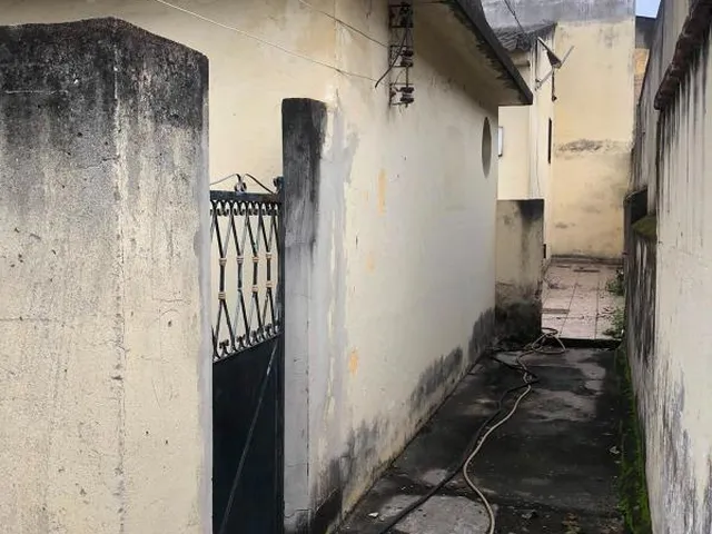 Imagem 9: VENDO LOJA COMERCIAL COM 2 CASAS NOS FUNDOS EM CAMPO GRANDE - RJ Localização: Estrada