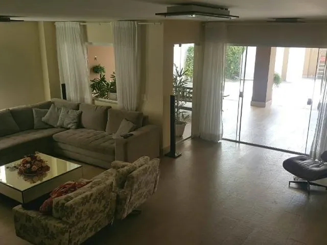 Imagem 7: VENDO CASA DUPLEX DE ALTO PADRÃO Situada no prestigiado Condomínio Golden Village