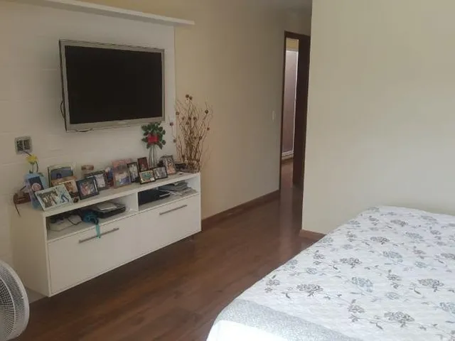 Imagem 11: VENDO CASA DUPLEX DE ALTO PADRÃO Situada no prestigiado Condomínio Golden Village