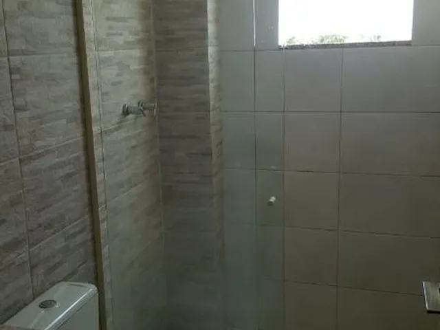 Imagem 16: VENDO CASA DUPLEX DE ALTO PADRÃO Situada no prestigiado Condomínio Golden Village