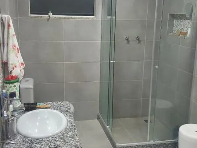 Imagem 9: VENDO CASA DUPLEX DE ALTO PADRÃO Situada no prestigiado Condomínio Golden Village