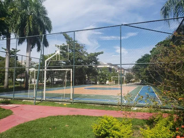 Imagem 10: VENDO CASA DUPLEX DE ALTO PADRÃO Situada no prestigiado Condomínio Golden Village