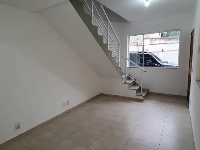 Imagem 12: VENDO CASA DUPLEX EM CAMPO GRANDE - RJ Localização: Rua Mora, próximo ao Clube Campo