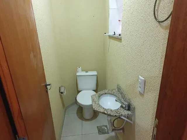 Imagem 4: VENDO CASA DUPLEX EM CAMPO GRANDE - RJ Localização: Rua Mora, próximo ao Clube Campo