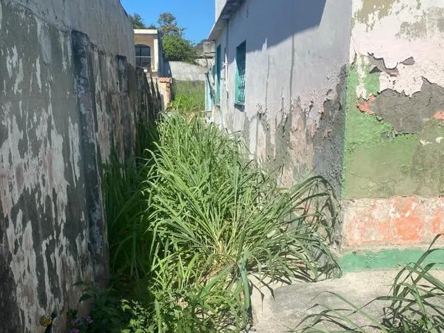 Imagem 2: VENDO CASA P/ REFORMAR - CAMPO GRANDE - RJ Localização: Rua Teixeira de Aragão