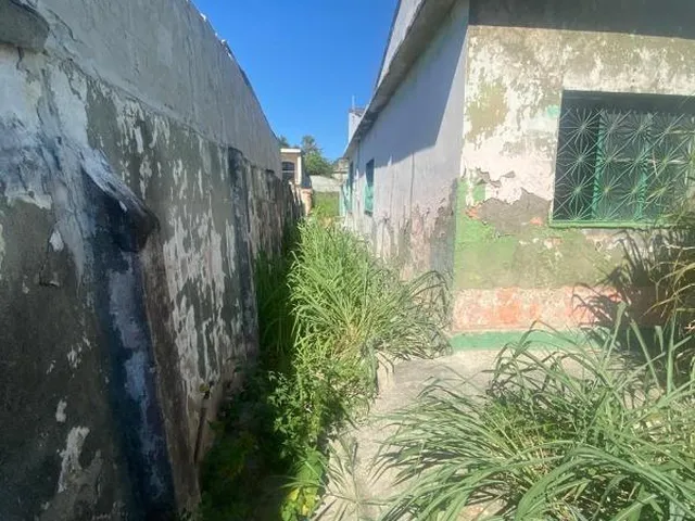 Imagem 11: VENDO CASA P/ REFORMAR - CAMPO GRANDE - RJ Localização: Rua Teixeira de Aragão