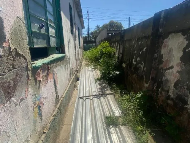 Imagem 6: VENDO CASA P/ REFORMAR - CAMPO GRANDE - RJ Localização: Rua Teixeira de Aragão