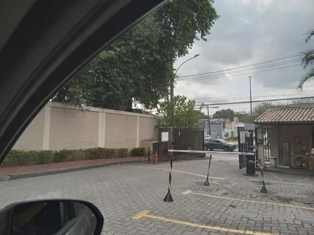 Imagem 2: VENDO APARTAMENTO EM CAMPO GRANDE - RJ Localização: Em frente ao Supermercado Adonai