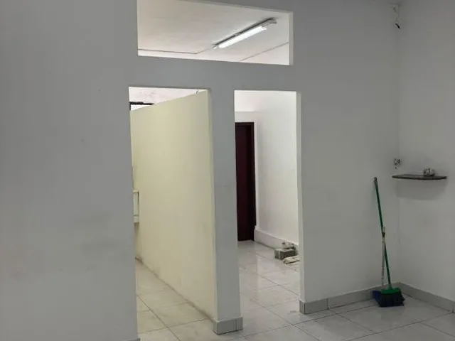 Imagem 5: Vendo Sala Comercial no Centro de Campo Grande - RJ Localização: Rua Dr Caetano Faria