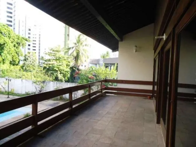 Imagem 16: Imóvel de Luxo à Venda em Salvador-BA: Casa no Caminho das Árvores com 7 Quartos e