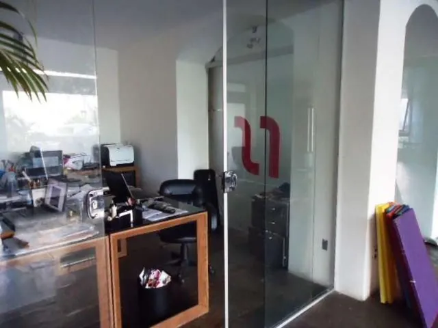 Imagem 3: Imóvel de Luxo à Venda em Salvador-BA: Casa no Caminho das Árvores com 7 Quartos e