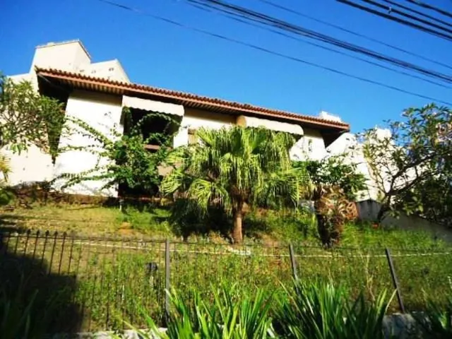 Imagem 9: Imóvel de Luxo à Venda em Salvador-BA: Casa no Caminho das Árvores com 7 Quartos e