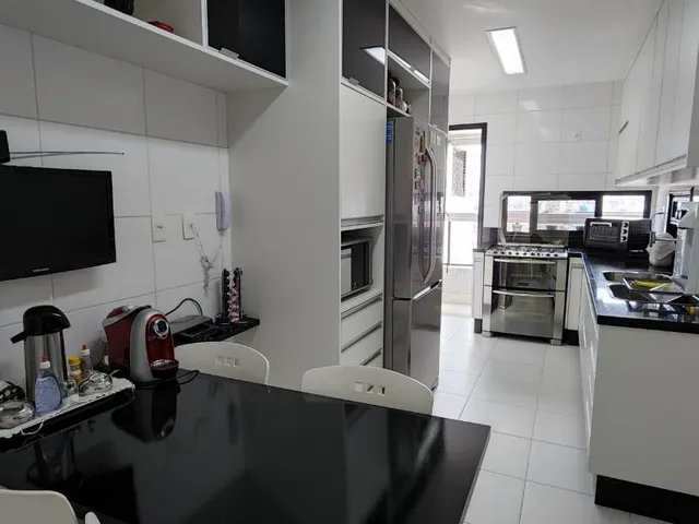 Imagem 9: Venda de Apartamento de Luxo com 4 Quartos e 5 Vagas no Horto Florestal - Salvador, BA