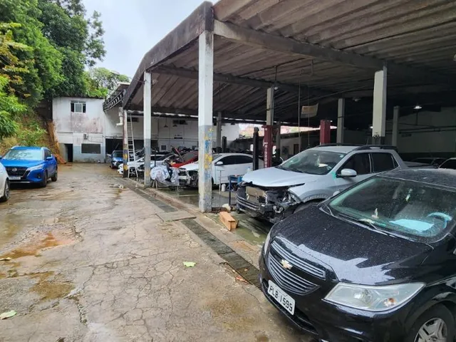 Imagem 6: Aluguel de Loja Comercial com 6 salas, 4 banheiros e 50 vagas de garagem em Pernambués