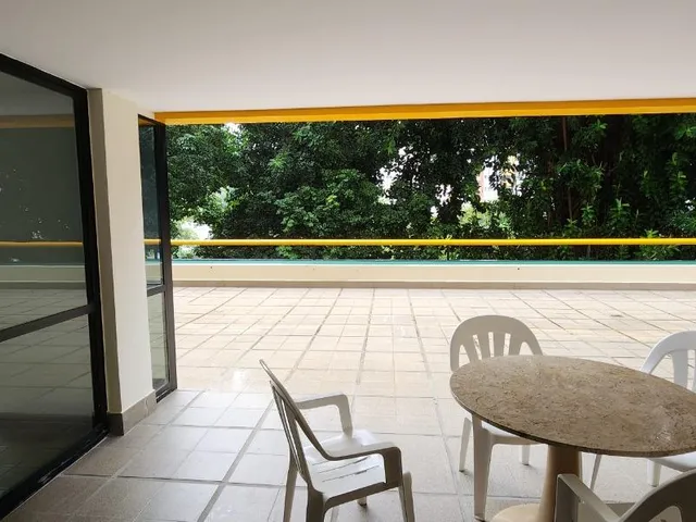 Imagem 4: Apartamento com 3 quartos, 2 suítes e 200m² na Graça, Salvador-BA! Varanda, nascente