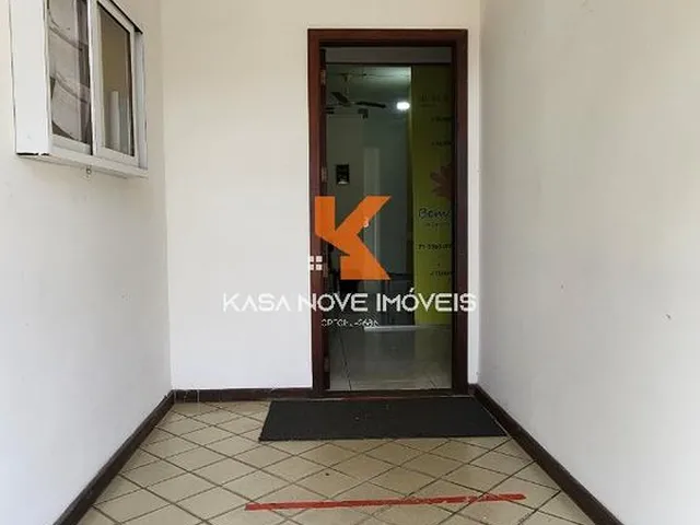 Imagem 2: Casa Comercial para Locação em Salvador-BA, Bairro Barris: 12 Quartos, 2 Salas, 3