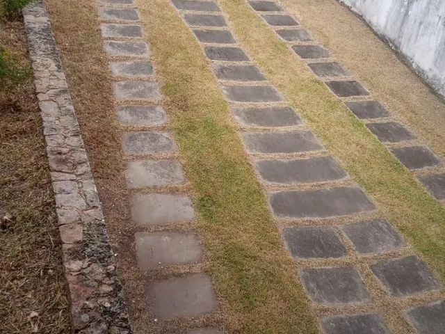 Imagem 2: Imperdível casa comercial de luxo com 4 quartos e 3 suítes em São Cristóvão, Santo