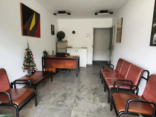 Imagem 7: Aluguel de Galpão Comercial em Salvador-BA, Bairro Pirajá: 6 Salas, 3 Banheiros, 15