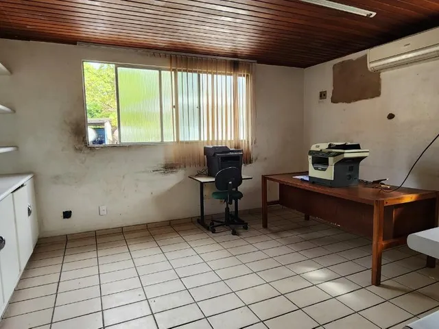 Imagem 15: Aluguel de Galpão Comercial em Salvador-BA, Bairro Pirajá: 6 Salas, 3 Banheiros, 15