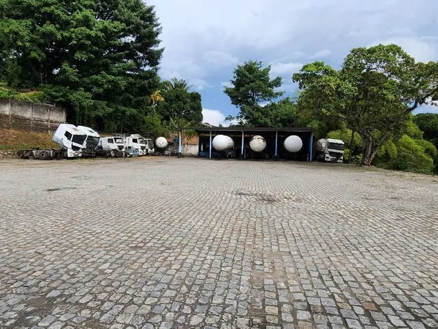 Imagem 4: Aluguel de Galpão Comercial em Salvador-BA, Bairro Pirajá: 6 Salas, 3 Banheiros, 15