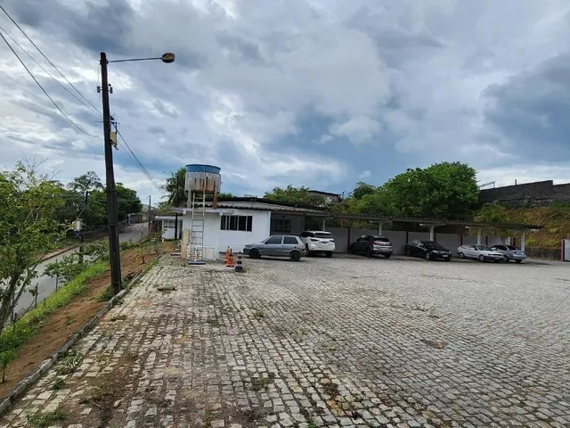 Imagem 2: Aluguel de Galpão Comercial em Salvador-BA, Bairro Pirajá: 6 Salas, 3 Banheiros, 15