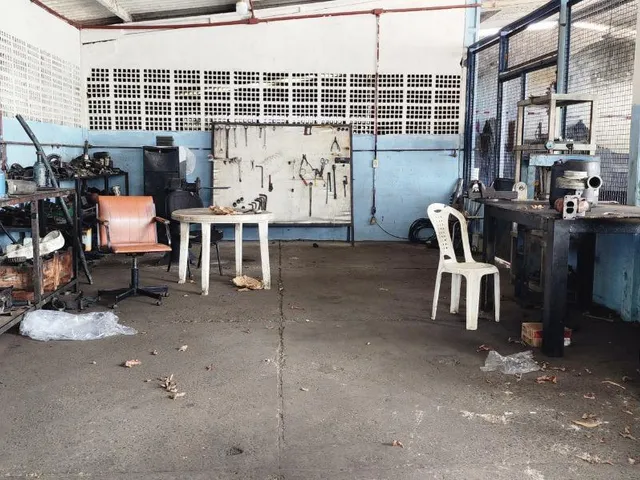 Imagem 16: Aluguel de Galpão Comercial em Salvador-BA, Bairro Pirajá: 6 Salas, 3 Banheiros, 15