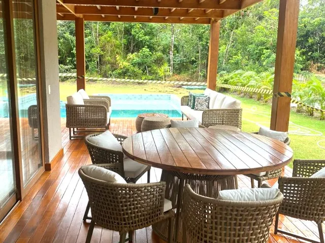 Imagem: Luxuosa Casa em Condomínio à Venda em