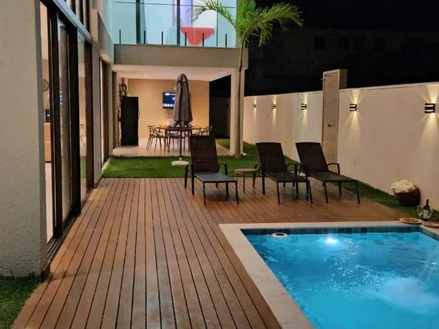 Imagem 2: Casa de Luxo em Condomínio à Venda em Guarajuba, Camaçari-BA: 8 Quartos, 7 Suítes, 3